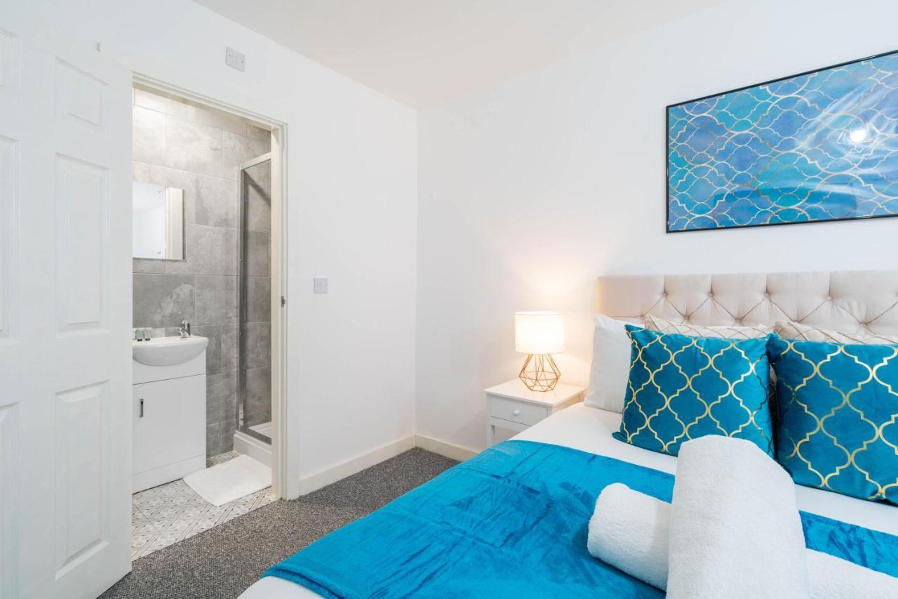 Two Bedroom Apartment - En Suites - Smart Tv'S - Wifi - Netflix - Bearwood Birmingham Eksteriør bilde