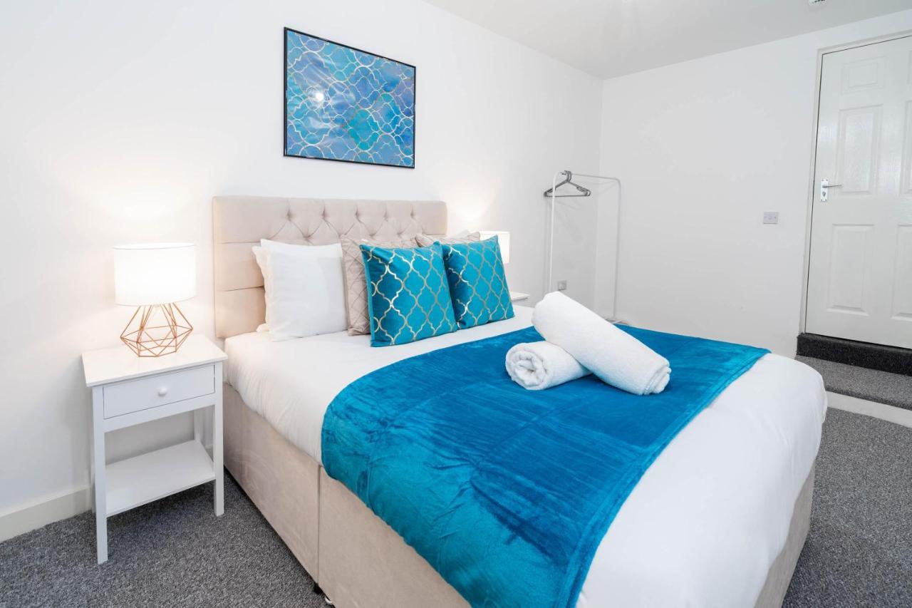 Two Bedroom Apartment - En Suites - Smart Tv'S - Wifi - Netflix - Bearwood Birmingham Eksteriør bilde